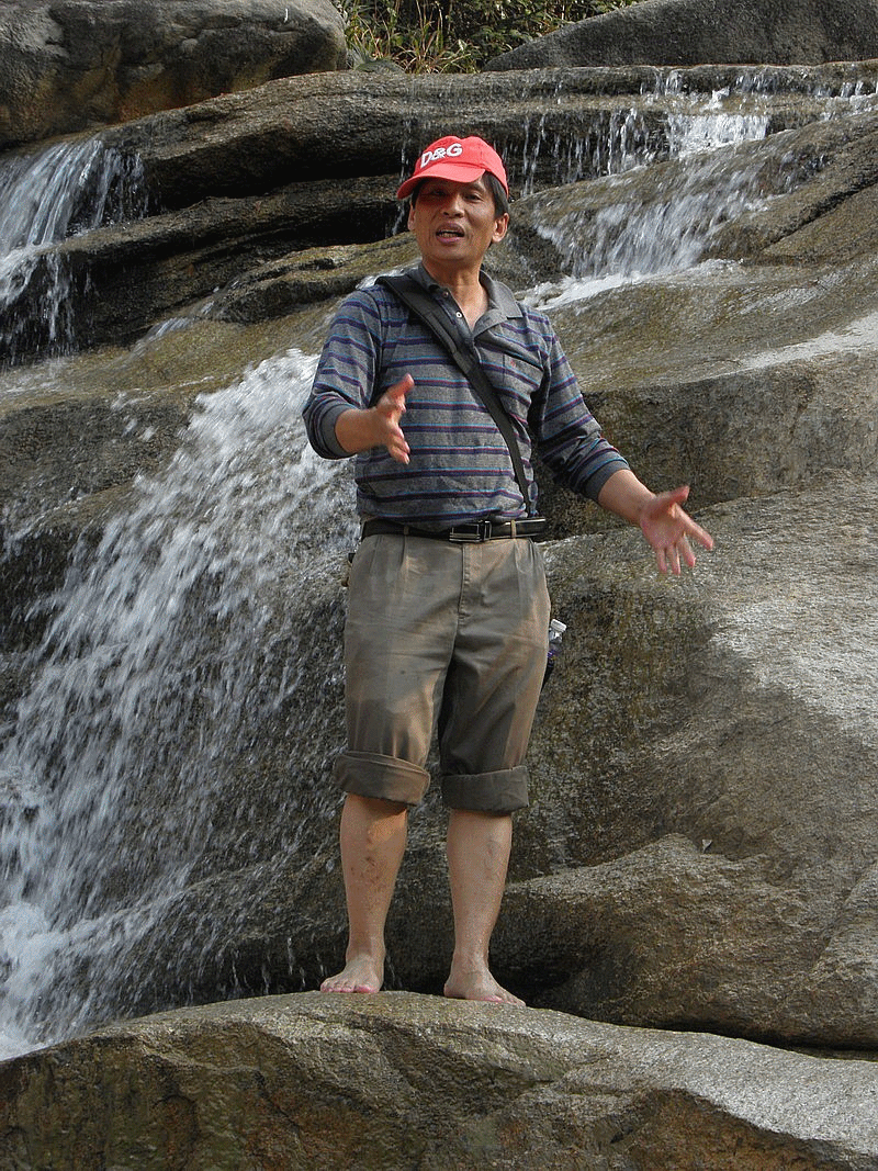 PC053266_conew1.gif