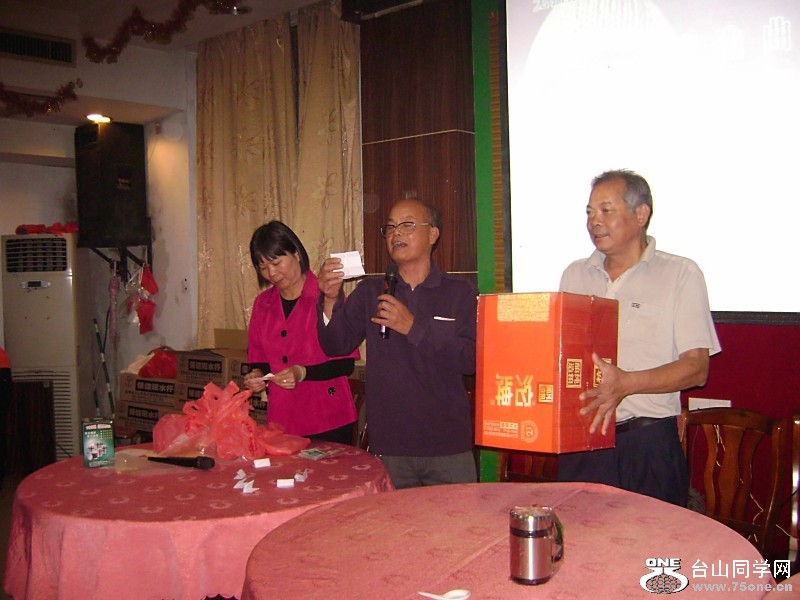 232323232fp733_3_nu=32_6_;93_656_WSNRCG=3594_7_6;732;nu0mrj[1].jpg