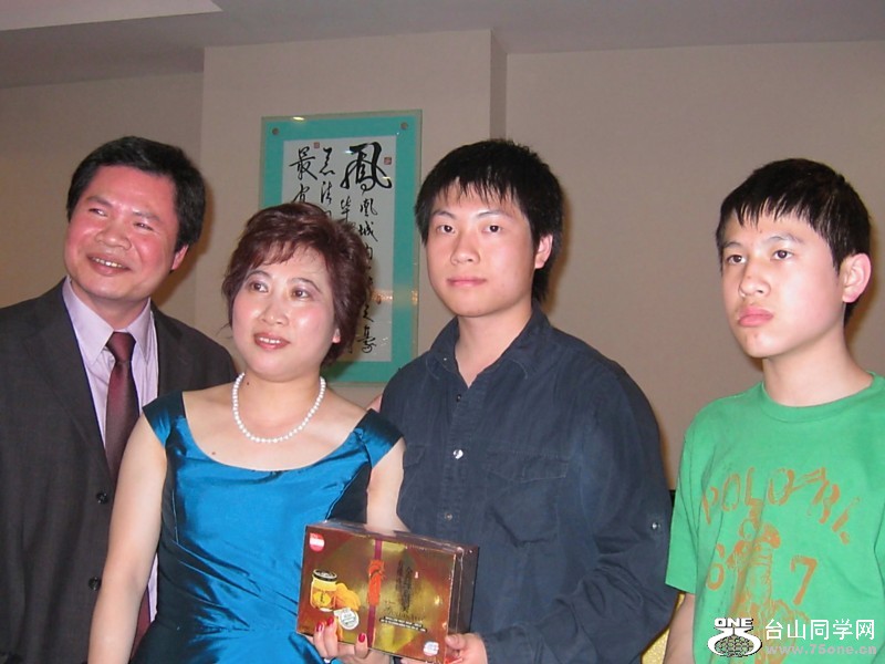 232323232fp733_3_nu=32_6_;93_656_WSNRCG=35_53;_24332;nu0mrj[1].jpg