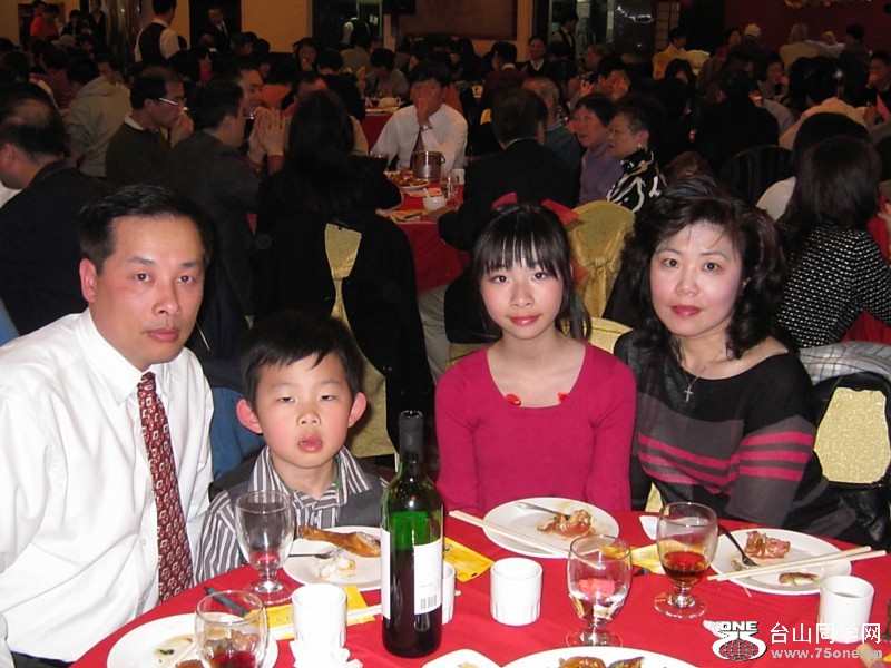 232323232fp733_9_nu=32_6_;93_656_WSNRCG=35_53;_24_32;nu0mrj[1].jpg