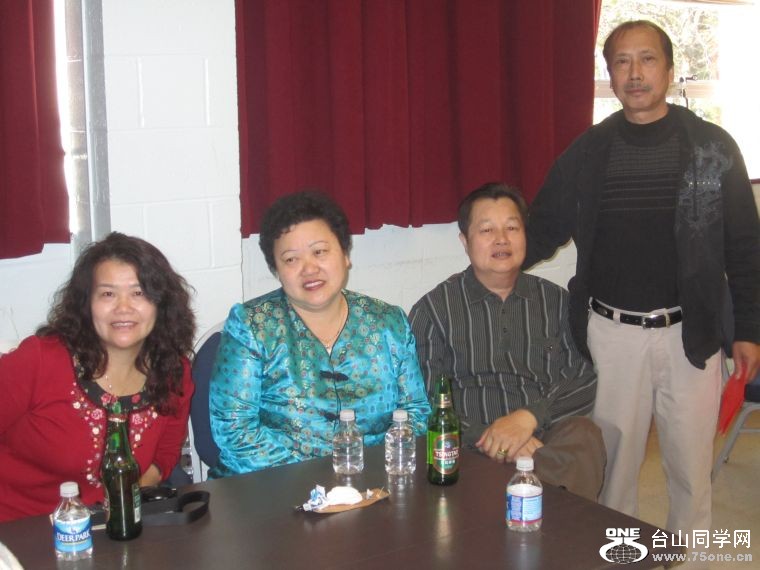 4-2-2011party 021.jpg