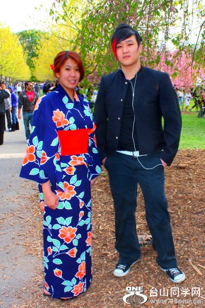 cherry-blossom-sakura-brooklyn-botanic-garden-kimono-02_conew1.jpg