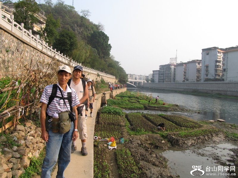 201111621572548741.jpg