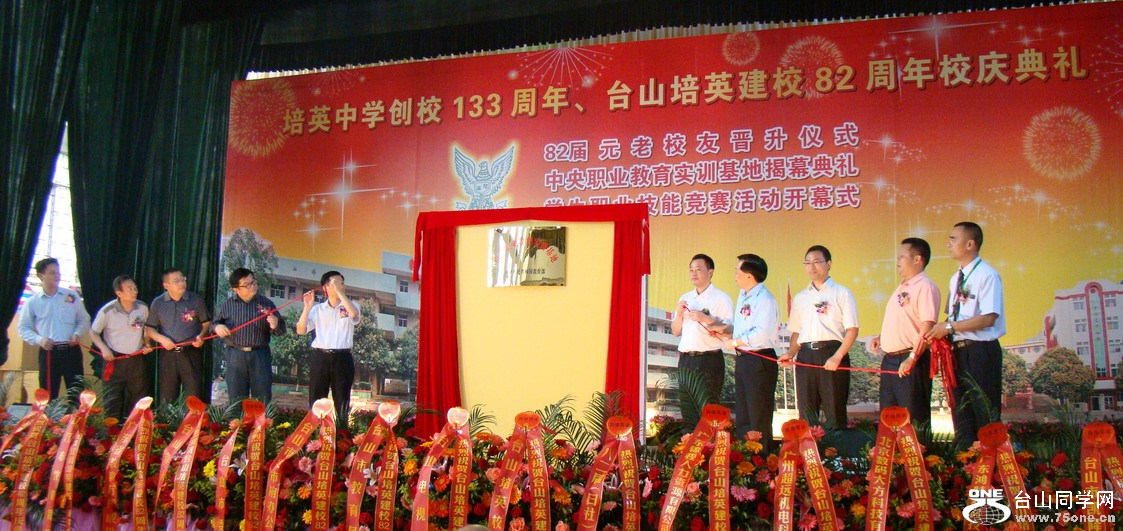 Ļ-1.jpg