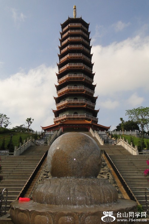 DSC06915_conew2.jpg