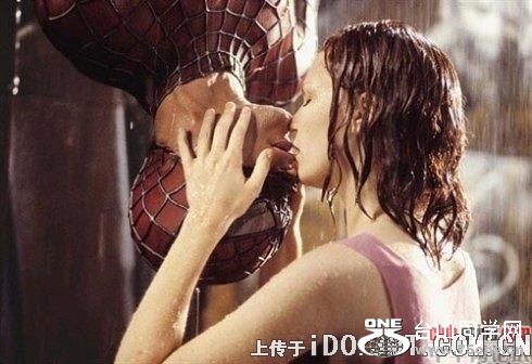 spidermankiss.jpg