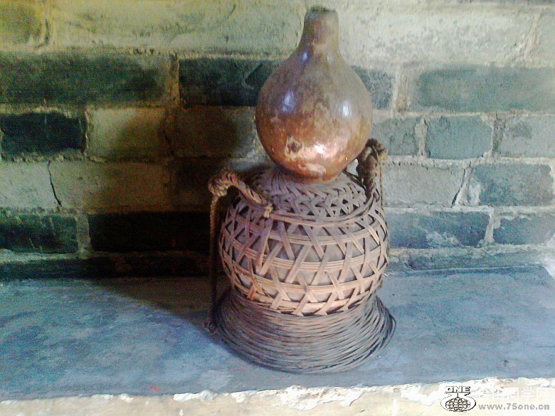 Ƭ0237_conew1.jpg