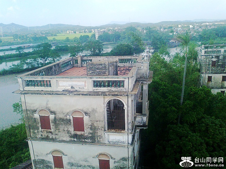 Ƭ0351_conew1.jpg