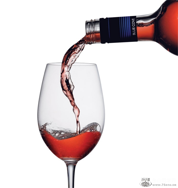 bc_red_wine_pour_lg_low[1].jpg