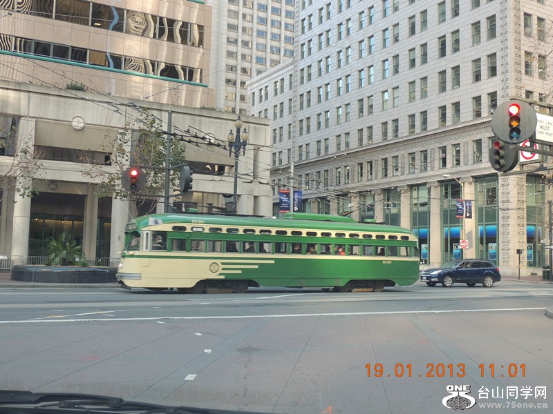 live pictures #3 378_.jpg