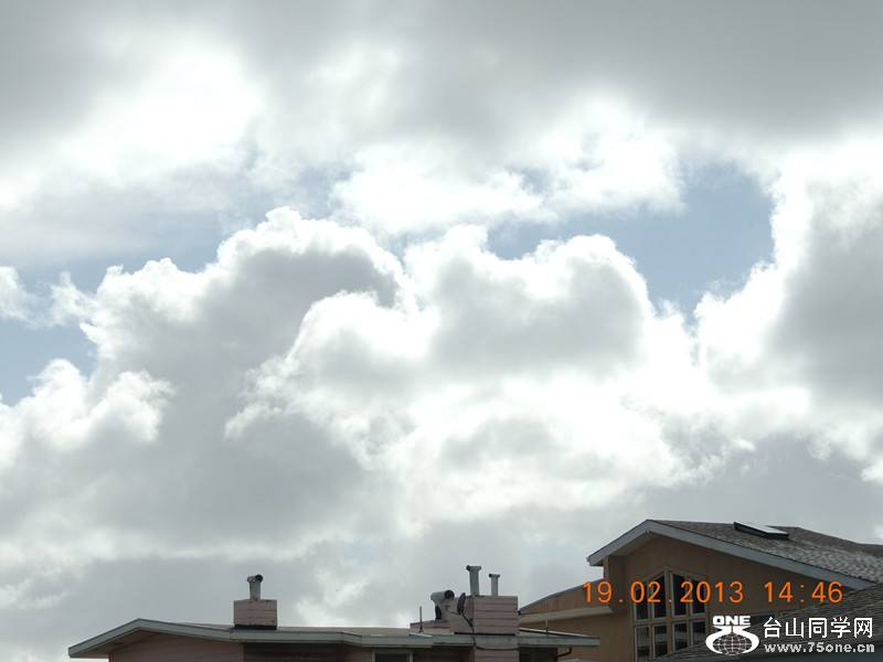 live pictures #3 1074_.jpg