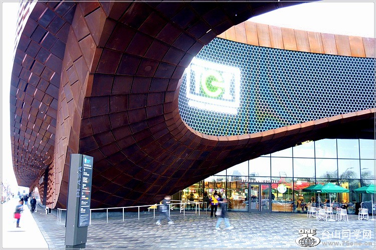 �{�������