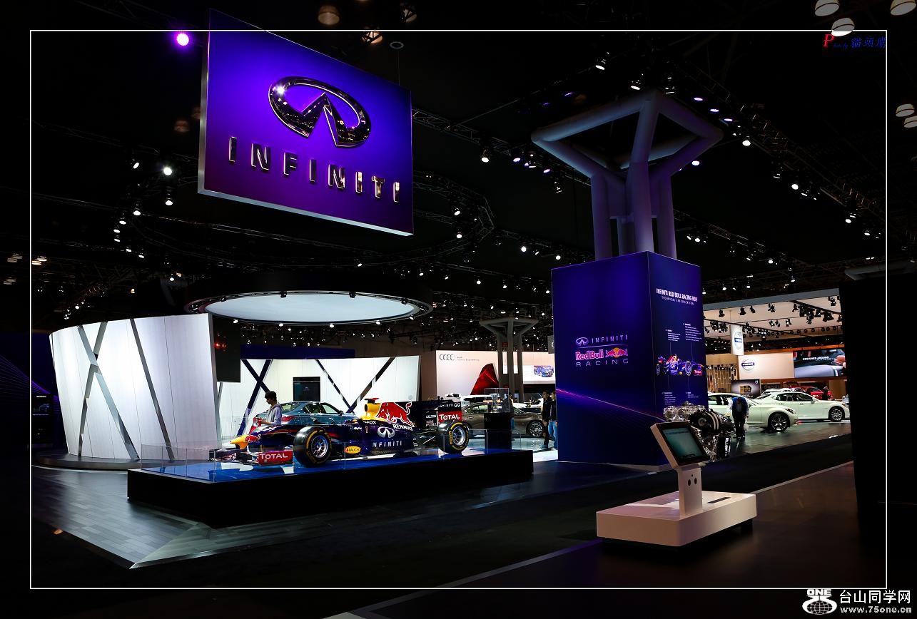 �}�u -19-054-1.jpg