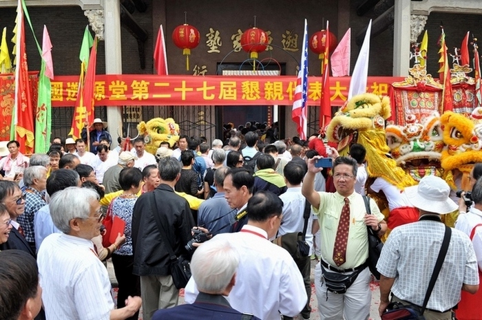 Ƭ 2011.jpg