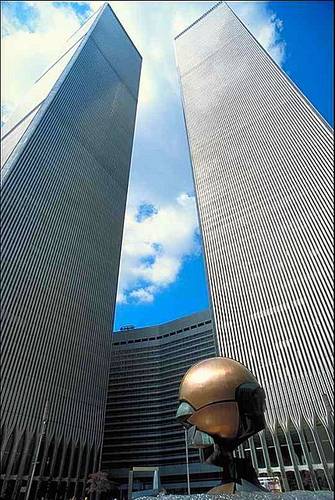 wtc_plaza_globe_JanErikHoffman.jpg