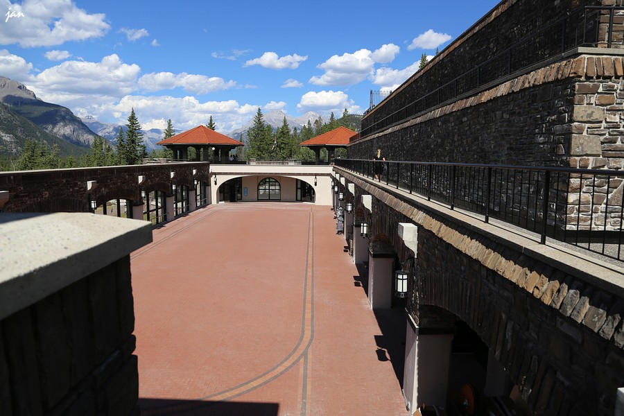 IMG_9385=.jpg