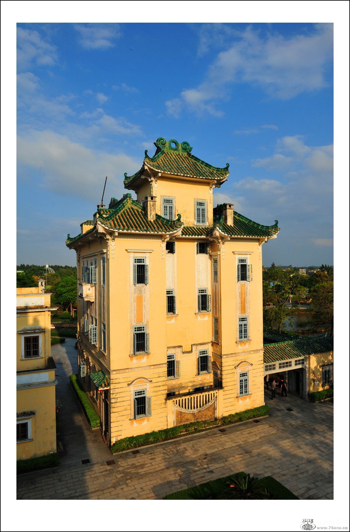 DSC_3064_conew1.jpg