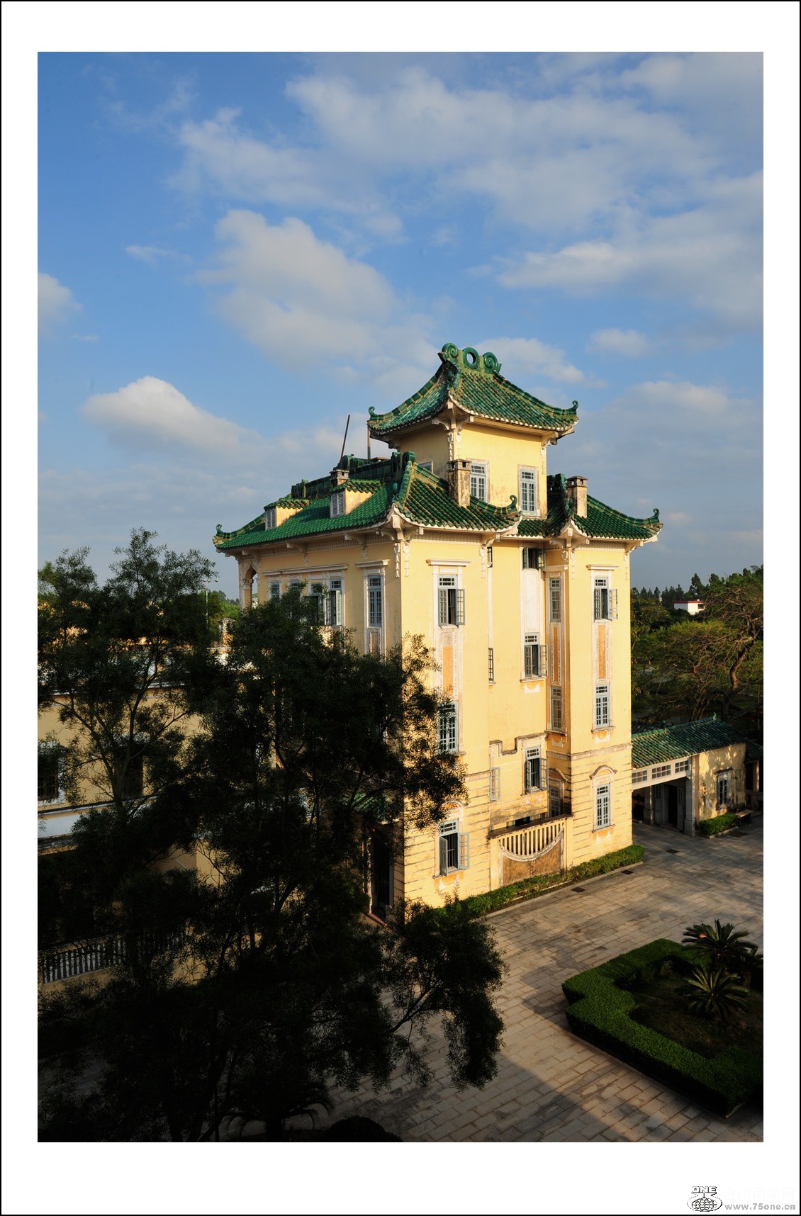 DSC_3074_conew1.jpg