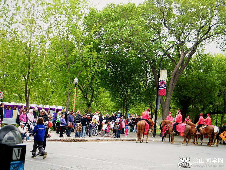 2009_0606desk0021.JPG