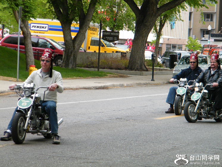 2009_0606desk0113.JPG