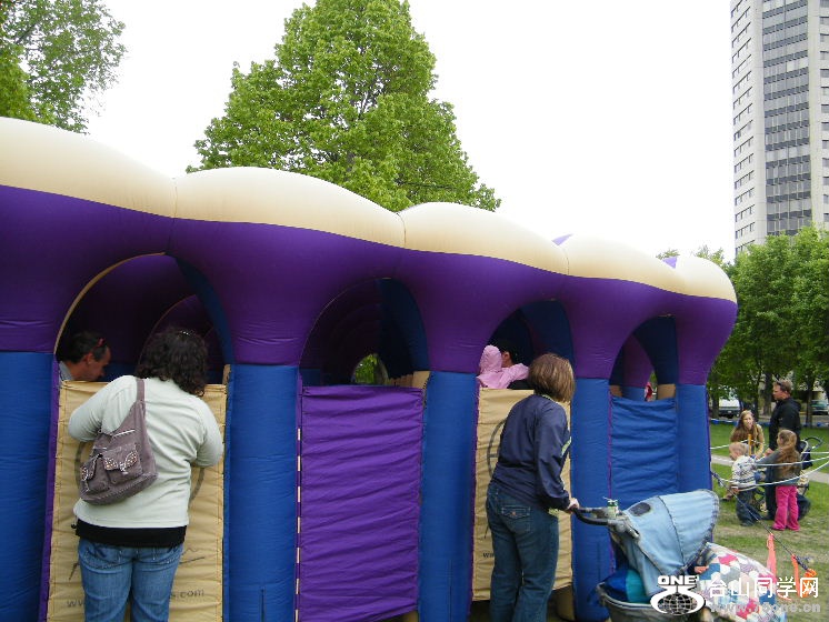2009_0606desk0236.JPG