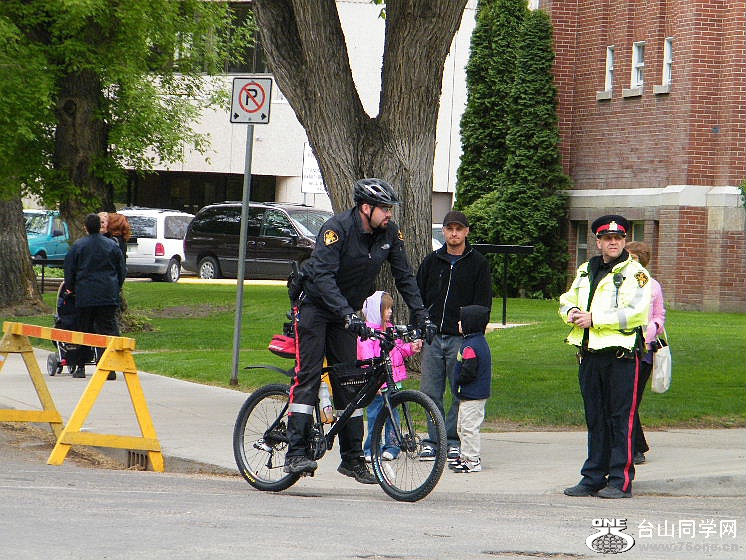 2009_0606desk0027.JPG
