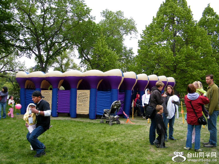 2009_0606desk0086.JPG