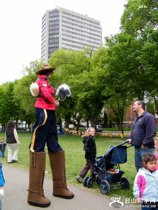 2009_0606desk0084.JPG