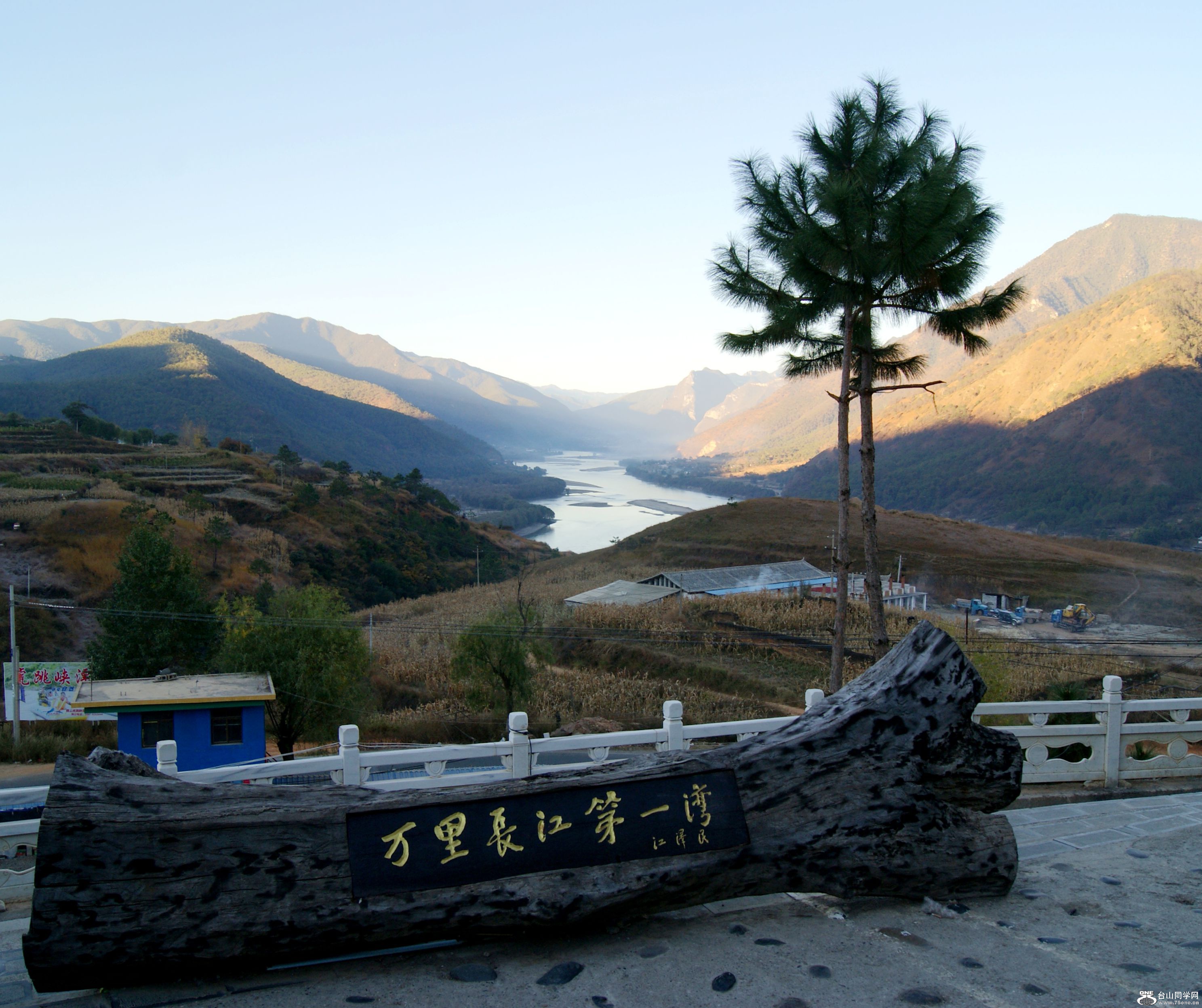 DSC07743_.jpg