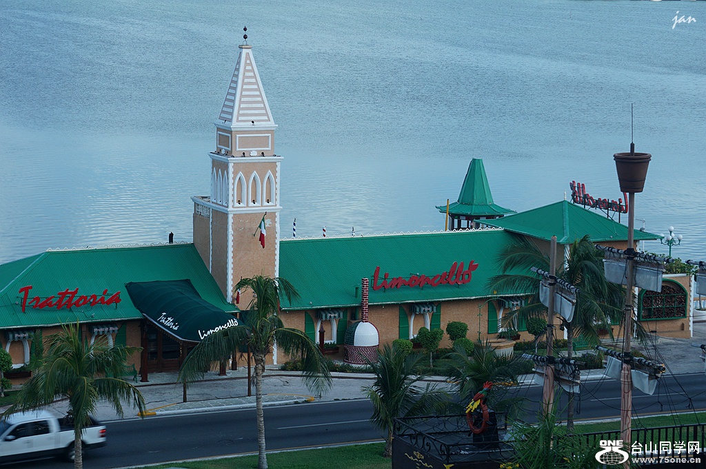 DSC07381_.jpg