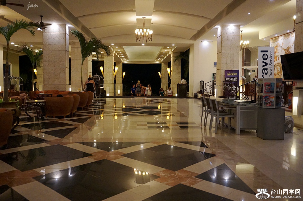 DSC07080_.jpg