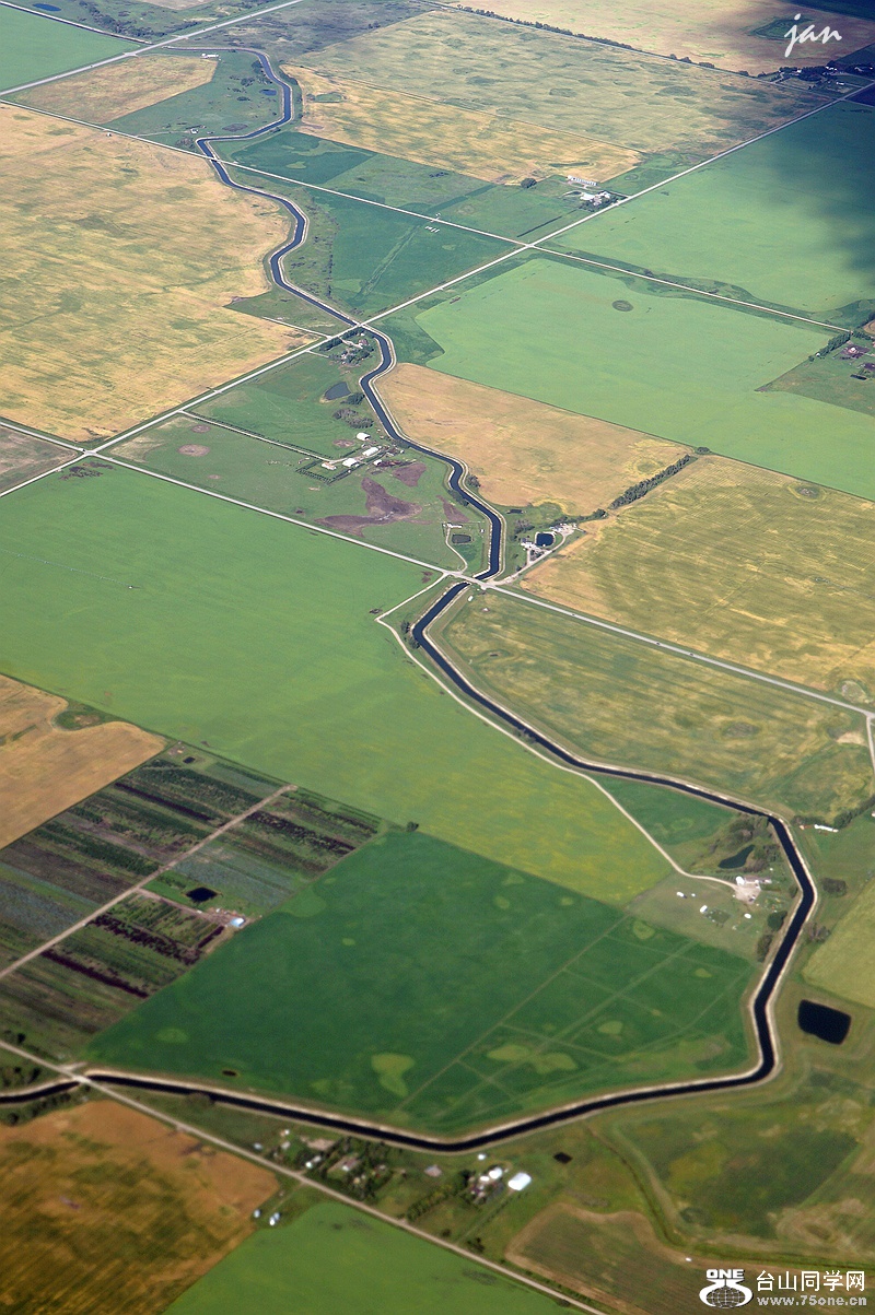 DSC09000_.jpg