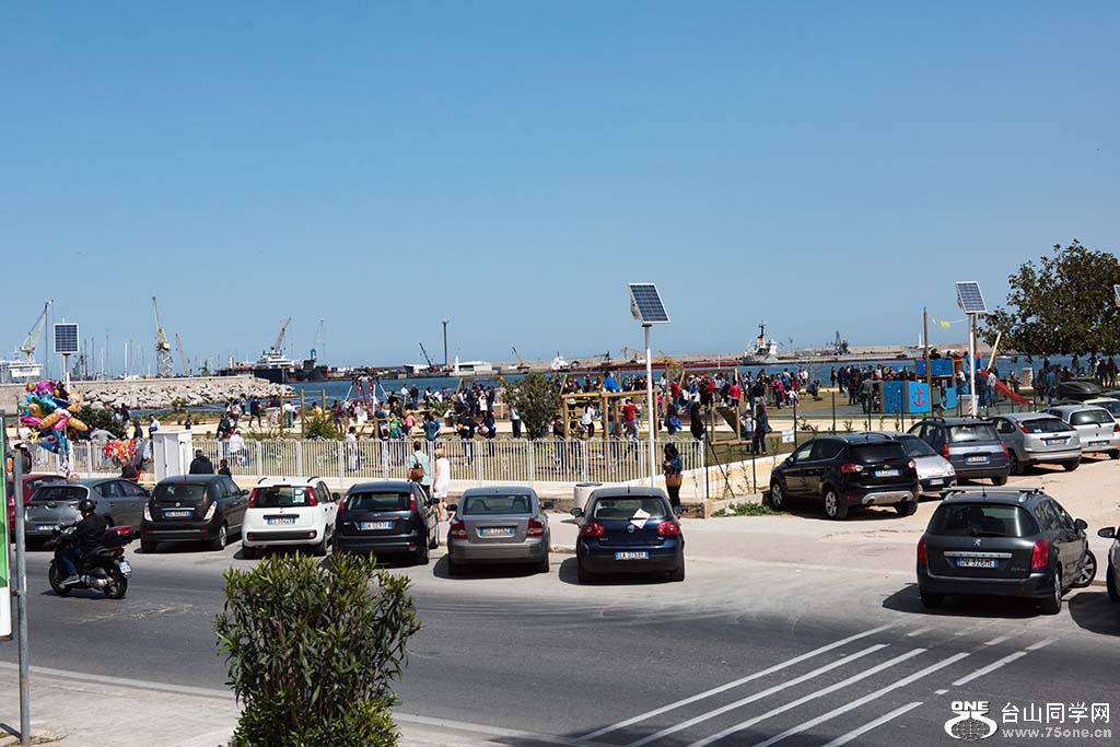 748.jpg