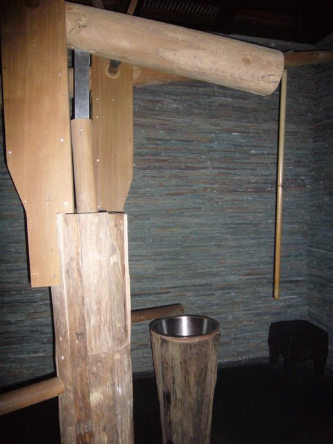 PictureForNewsletterMalaysiaStarHillGalleryFishermansCVoveBathroom.jpg